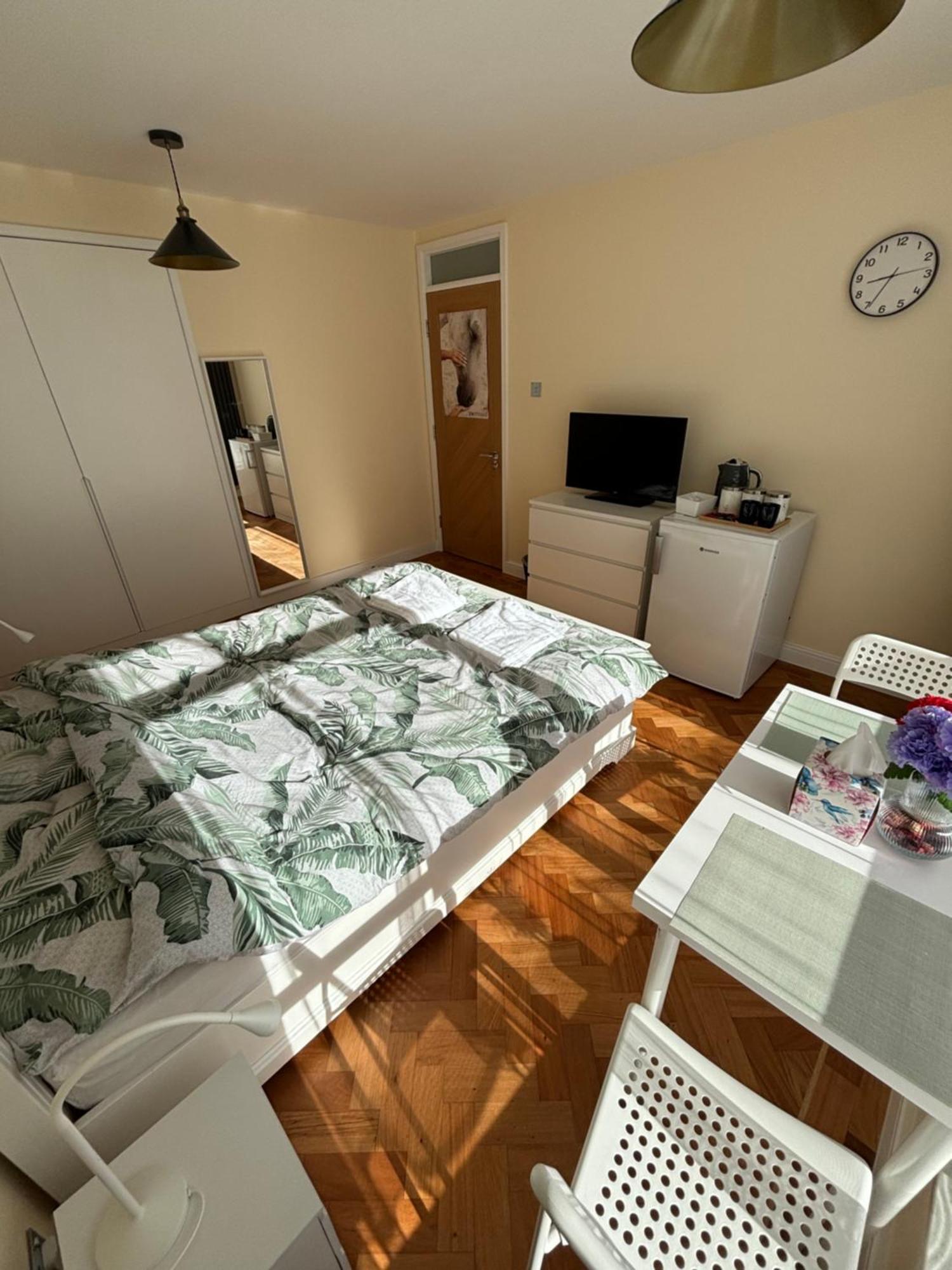Wembley Stadium Large Double Room ロンドン エクステリア 写真